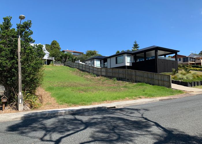  at 113 Pacific Parade, Army Bay, Whangaparaoa