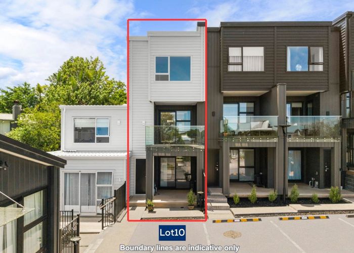  at 5/11 Seaview Road, Glenfield, North Shore City, Auckland