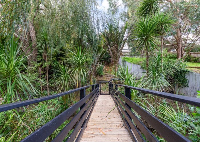  at 2/24 Sunnyside Road, Sunnyvale, Waitakere City, Auckland
