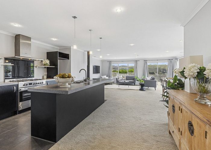  at 29 Paparoa Crescent, Aotea, Porirua, Wellington