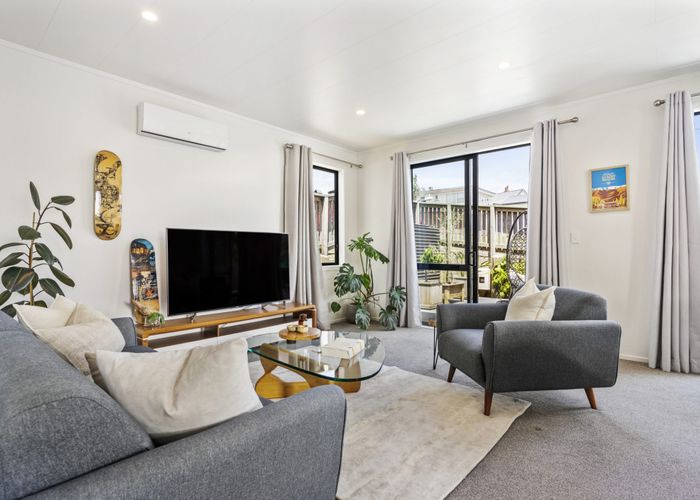  at 1 Japonica Drive, Beach Haven, Auckland