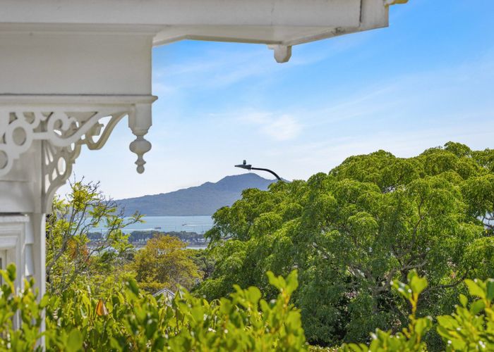  at 42 Seaview Road, Remuera, Auckland