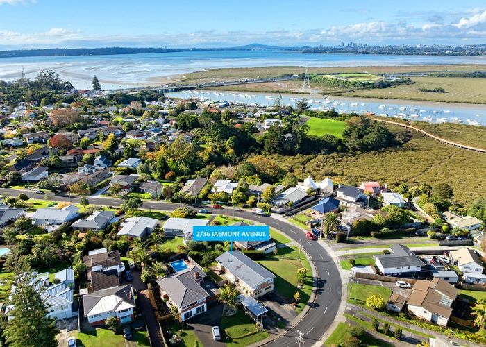  at 2/36 Jaemont Avenue, Te Atatu South, Waitakere City, Auckland