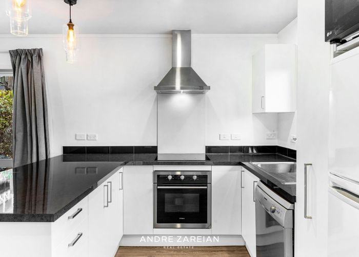  at 2/155 Oaktree Avenue, Browns Bay, Auckland