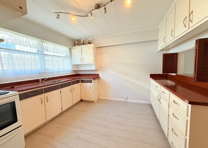  at 38A Beaubank Road, Kelston, Waitakere City, Auckland