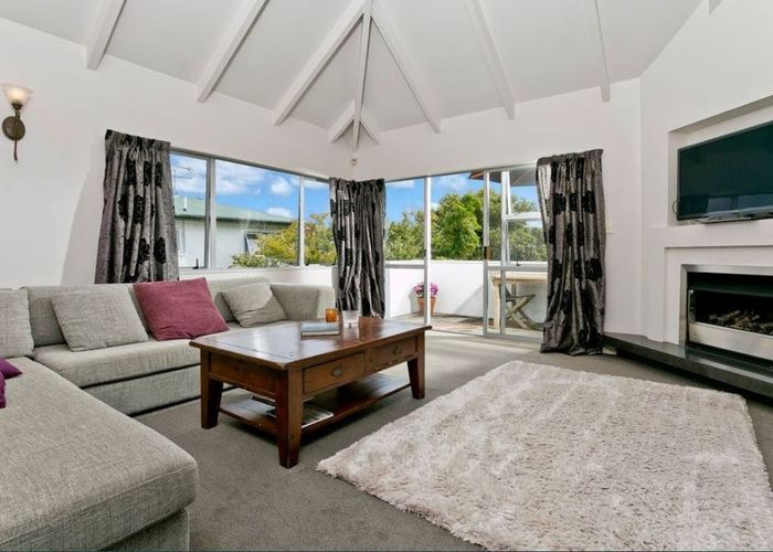  at 79a  Ocean View Road, Hillcrest, North Shore City, Auckland