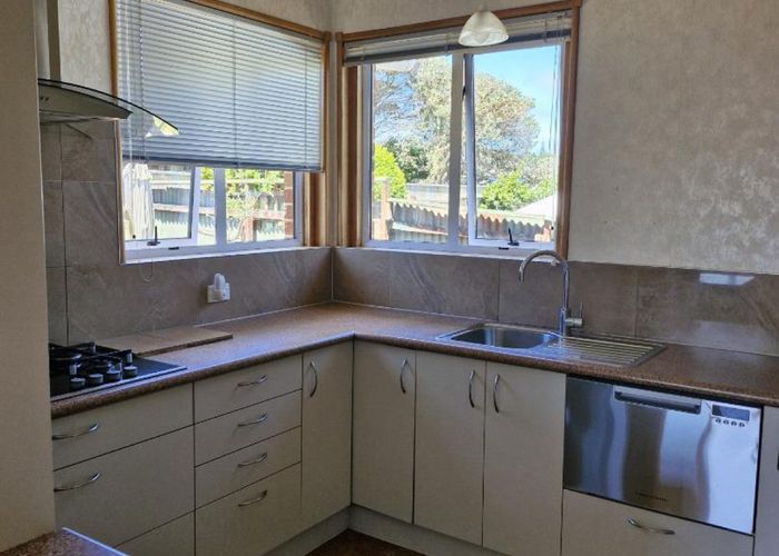  at 10 Raniera Street, Glen Avon, New Plymouth, Taranaki