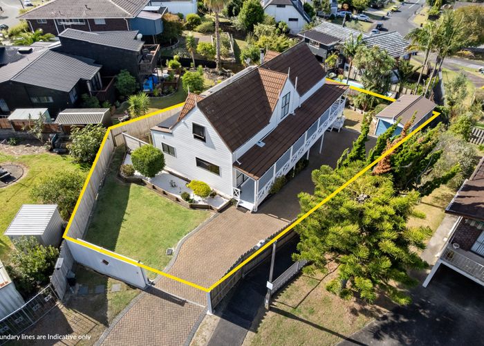  at 15 Flagstaff Place, Massey, Waitakere City, Auckland
