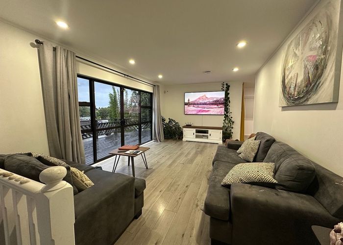  at 27A Downing Street, Glenfield, North Shore City, Auckland