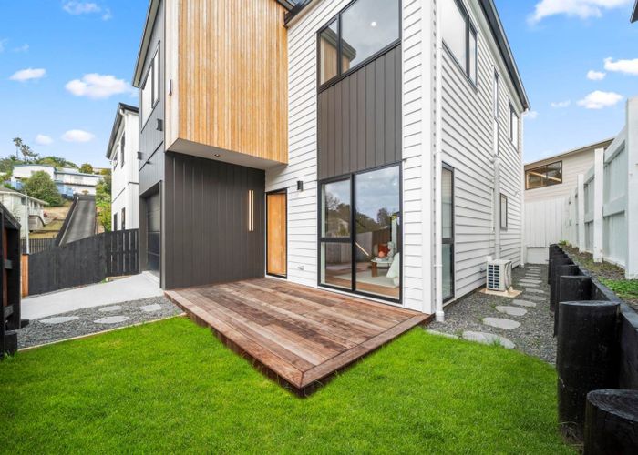  at 90B Oaktree Avenue, Browns Bay, North Shore City, Auckland