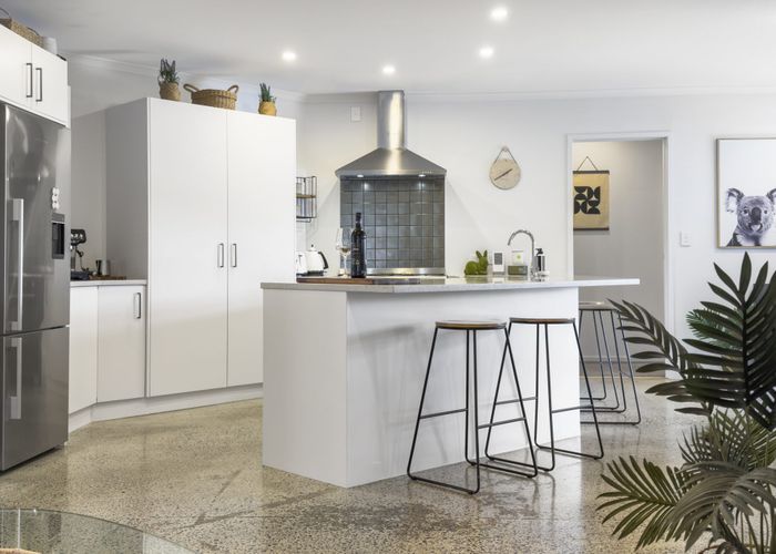  at 103H Glengarry Road, Glen Eden, Auckland