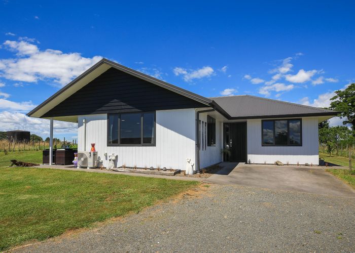  at 690 Te Kawa Road, Te Kawa
