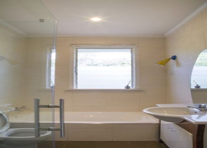  at 4 Sydney Street, Hauraki, North Shore City, Auckland
