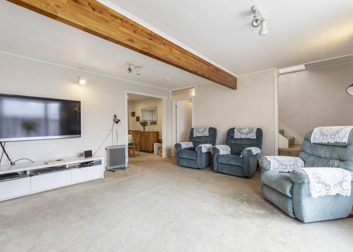  at 2/39 Sturges Road, Henderson, Auckland