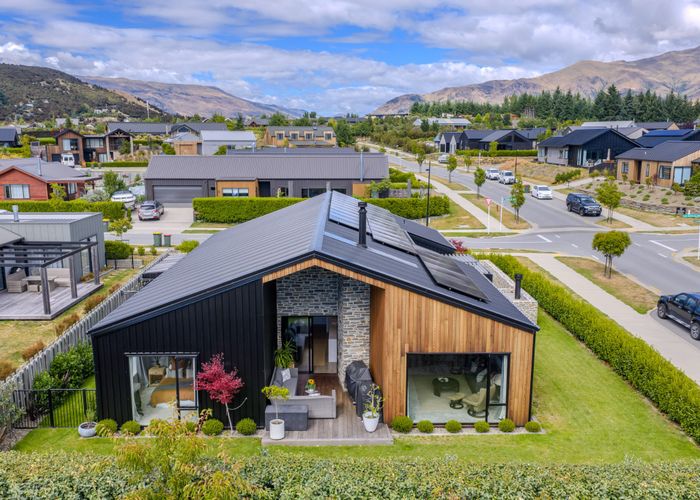  at 32 Mount Nicholas Avenue, Wanaka