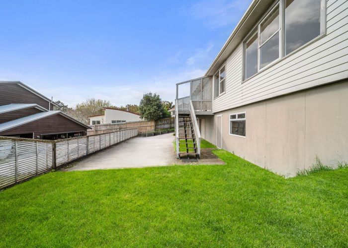  at 1/543 East Coast Road, Browns Bay, North Shore City, Auckland