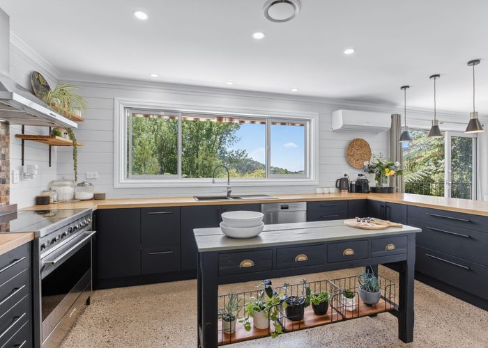  at 32 Maui Pomare Road, Paraparaumu, Kapiti Coast, Wellington