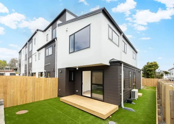  at 25E Archmillen Avenue, Pakuranga Heights, Manukau City, Auckland