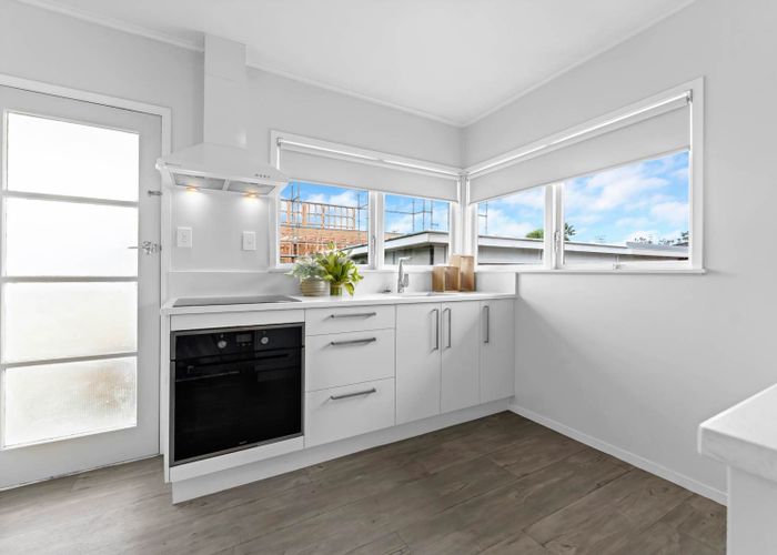  at 2/ 22 Evelyn Place, Hillcrest, North Shore City, Auckland