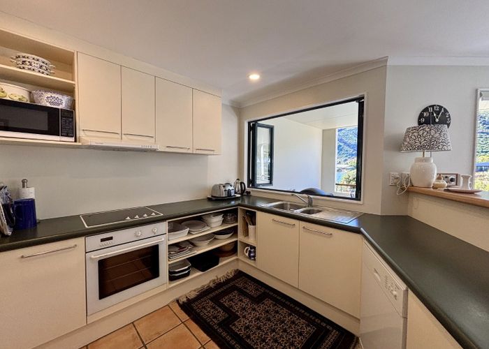  at 12/45 Beach Road, Waikawa, Picton