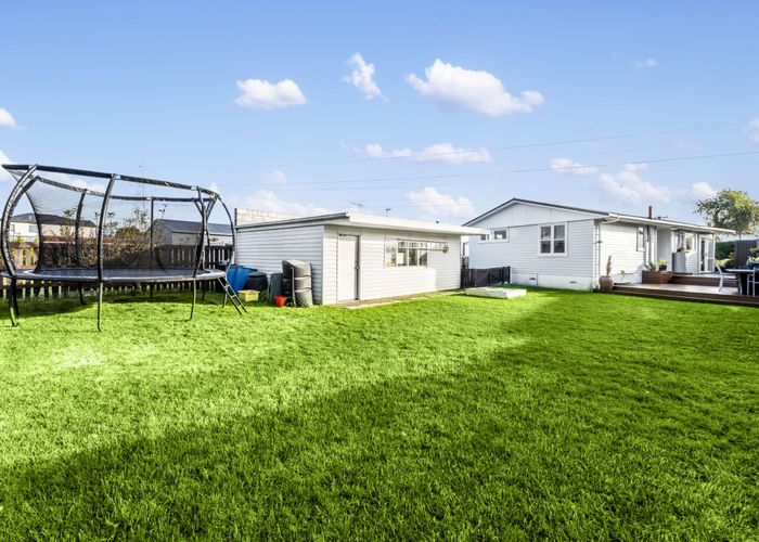  at 15 Deas Place, Otahuhu, Auckland