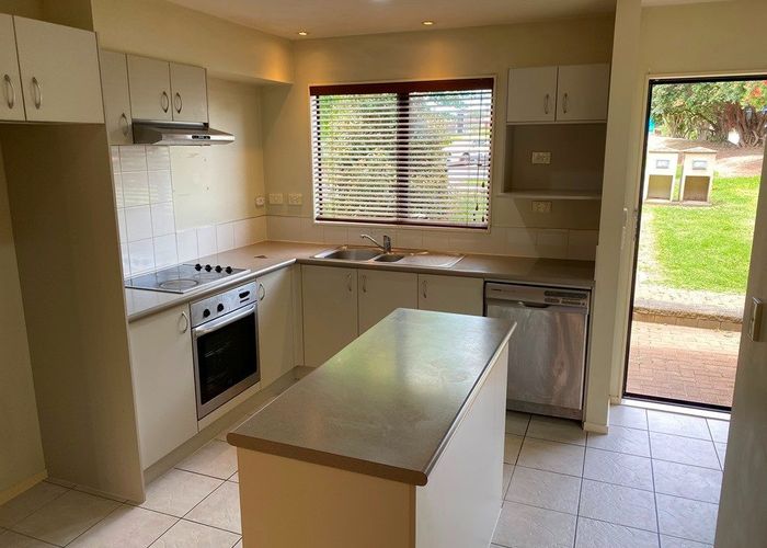  at 39 Spalding Rise, Golflands, Manukau City, Auckland