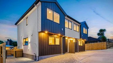  at 8 Ayrton Street, Te Atatu South, Auckland