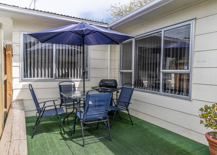  at 22 Homestead Place, Glenview, Hamilton
