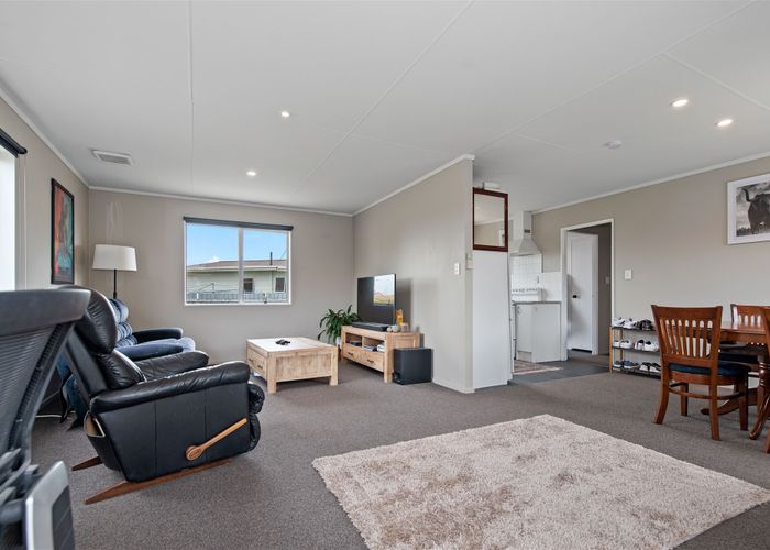  at 33 Purcell Place, Melville, Hamilton