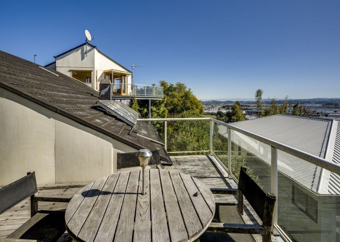 at 122a Chaucer Road North, Hospital Hill, Napier, Hawke's Bay