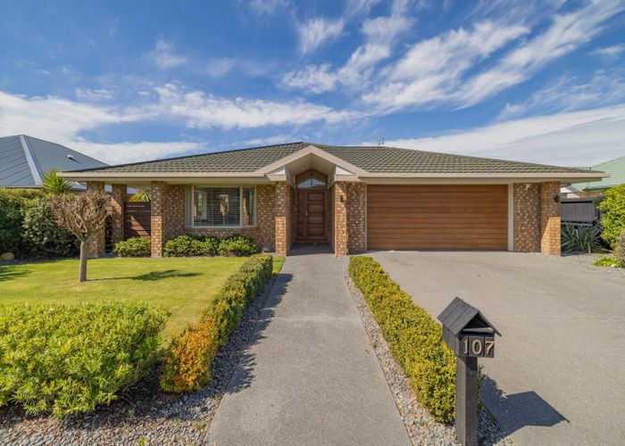 Free property data for 107 Inwoods Close, Parklands, Christchurch