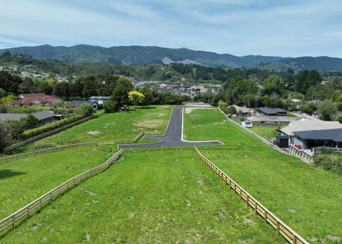  at 351 Main Road North, Brown Owl, Upper Hutt, Wellington