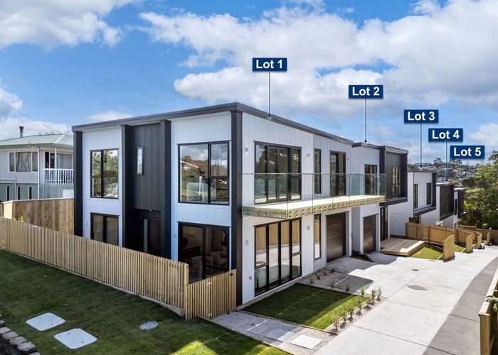  at 129 Arran Road, Browns Bay, North Shore City, Auckland