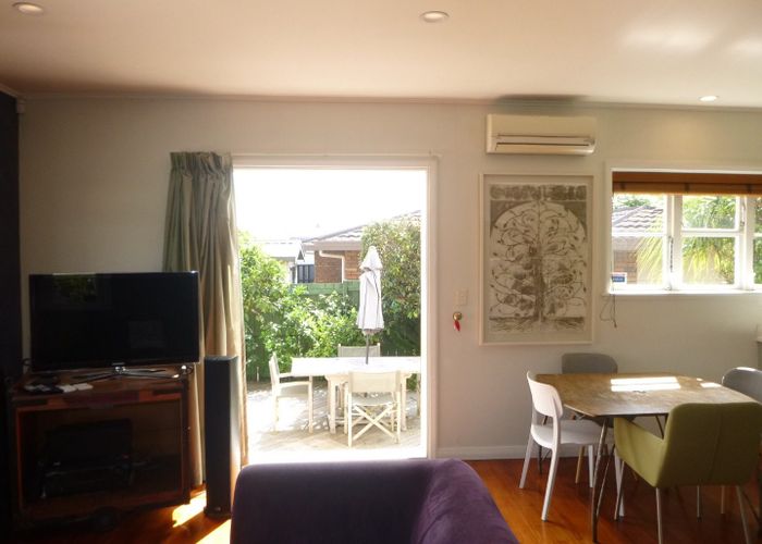  at 1/7 Neville Street, Point Chevalier, Auckland
