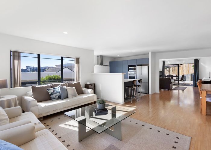  at 60 Fernhill Way, Oteha, Auckland