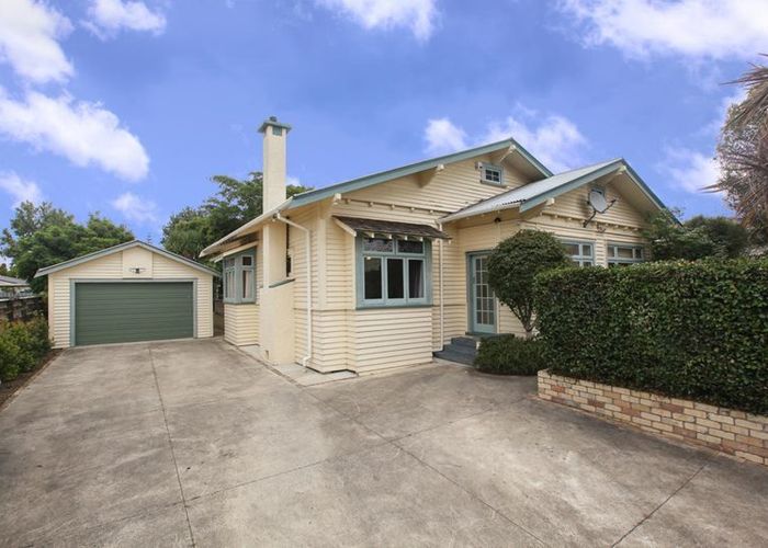  at 14 Myrtle St, Hamilton East, Hamilton, Waikato