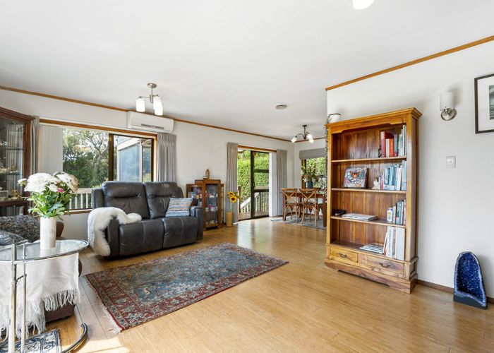  at 2/13 Coronation Road, Hillcrest, North Shore City, Auckland