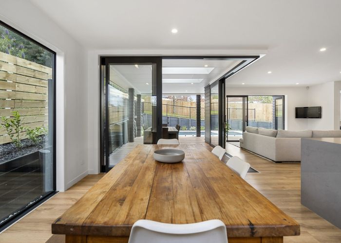  at 9 McBreen Avenue, Northcote, Auckland
