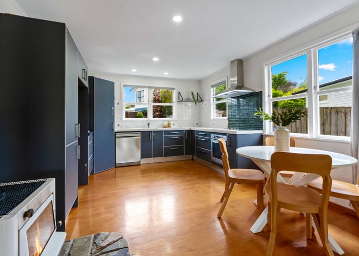  at 74 Lauderdale Road, Birkdale, Auckland