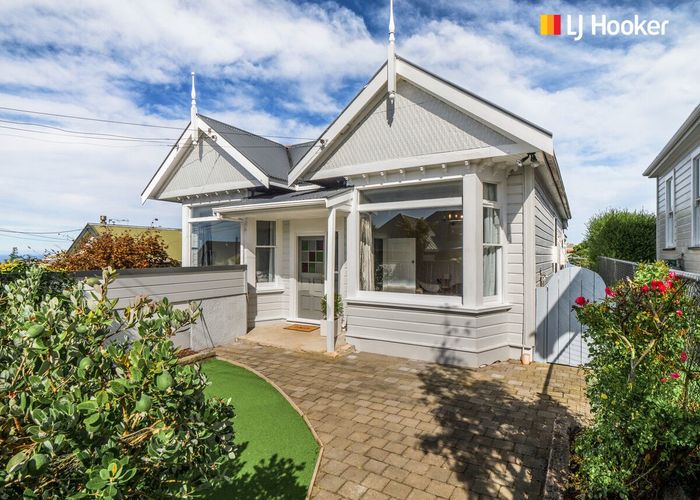  at 10 Argyle Street, Mornington, Dunedin