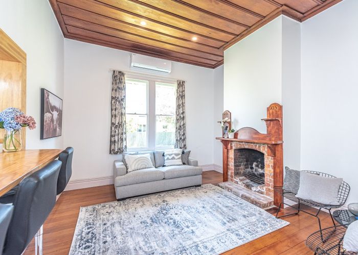  at 17 London Street, Aramoho, Whanganui