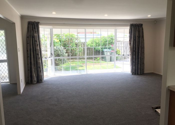  at 2/62 Walford Road, Point Chevalier, Auckland City, Auckland