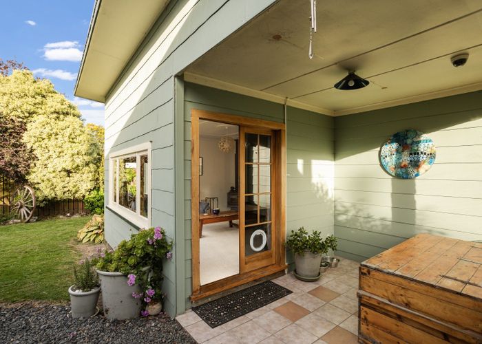  at 6 The Terrace, Warrington, Waikouaiti