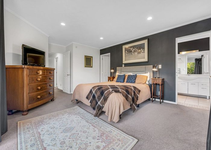  at 5 Bronte Place, Somerville, Auckland