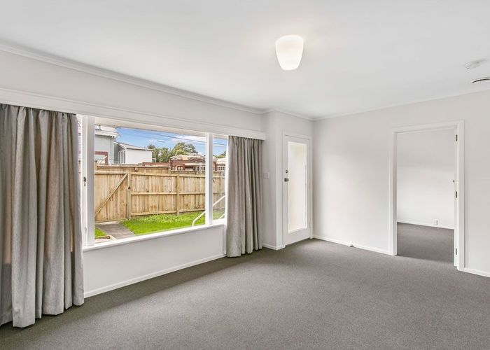  at 2/42A Clonbern Road, Remuera, Auckland City, Auckland