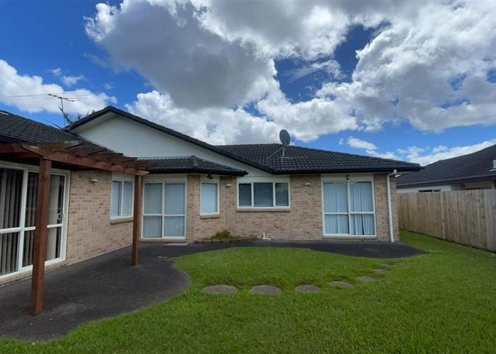  at 18 Corrofin Drive, East Tamaki, Manukau City, Auckland