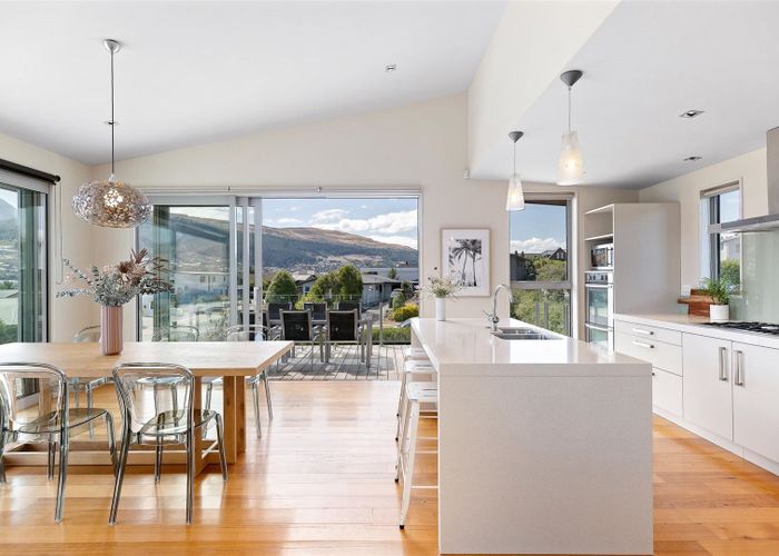  at 17 Poplar Drive, Kelvin Heights, Queenstown