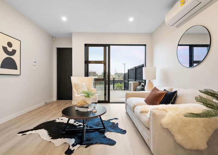  at 4/16 Clara Road, Silverdale, Rodney, Auckland