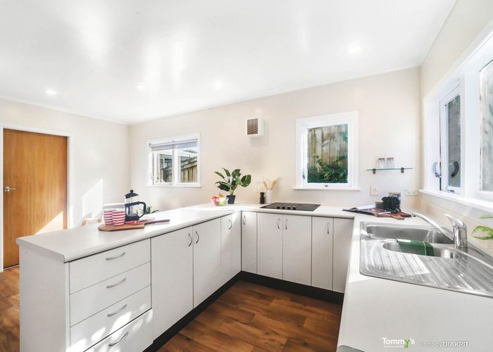  at 4 Huntingdon Street, Northland, Wellington