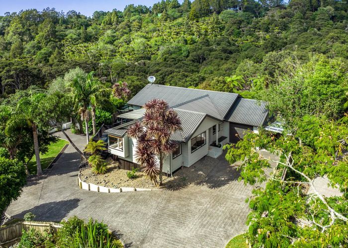  at 3B Laingrange Place, Laingholm, Auckland